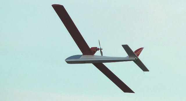 Electric-powered Musketeer in flight Electric-powered Musketeer in flight